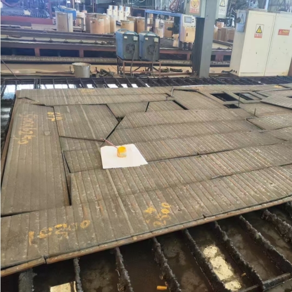 復合堆焊耐磨板